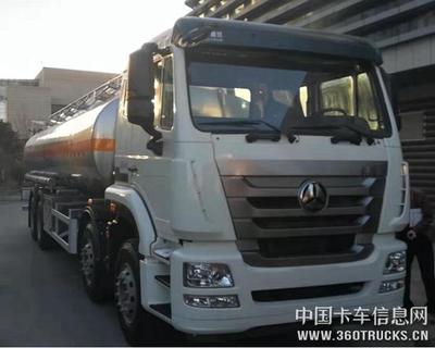 中國(guó)I代智能卡車(chē)豪沃T7H 驅(qū)動(dòng)?；愤\(yùn)輸行業(yè)安全與效率新升級(jí)